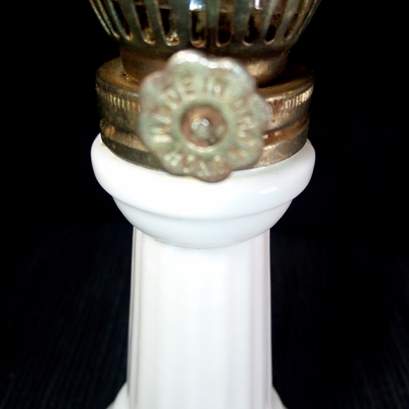 Rare Vintage Milk Glass Oil Lamp Group - Picture 12 of 12